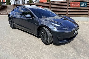 Седан Tesla Model 3 2022 в Львові