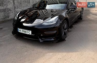 Седан Tesla Model 3 2019 в Киеве