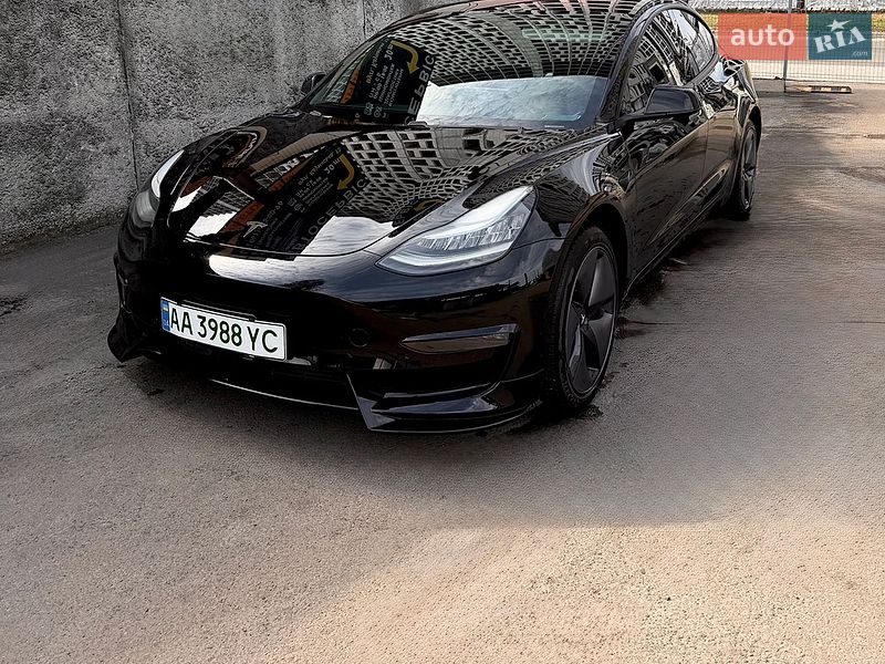 Tesla Model 3 2019