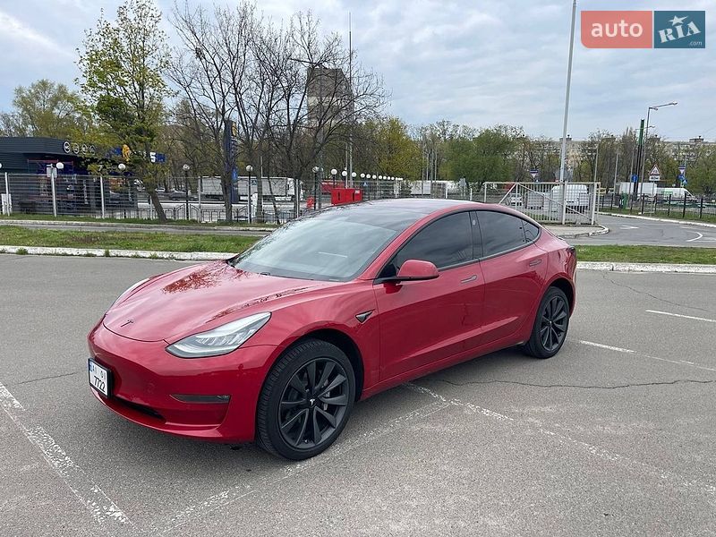 Седан Tesla Model 3 2018 в Києві