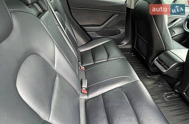 Седан Tesla Model 3 2018 в Києві