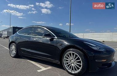 Седан Tesla Model 3 2018 в Львові