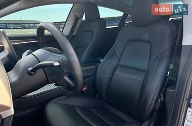 Седан Tesla Model 3 2023 в Одессе