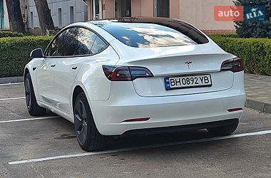Седан Tesla Model 3 2023 в Одессе