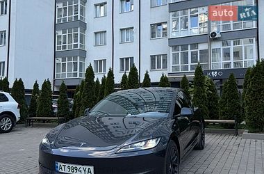 Седан Tesla Model 3 2024 в Ивано-Франковске