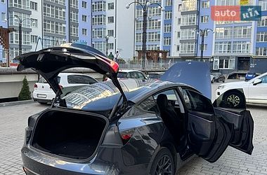 Седан Tesla Model 3 2024 в Ивано-Франковске
