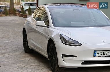 Седан Tesla Model 3 2019 в Тернополе