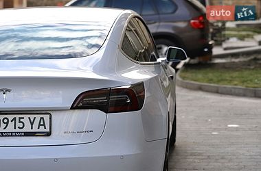 Седан Tesla Model 3 2019 в Тернополе
