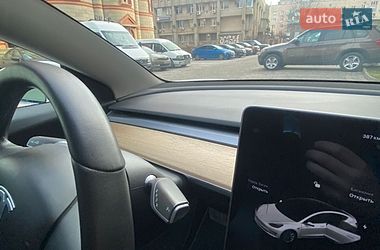 Седан Tesla Model 3 2019 в Тернополе