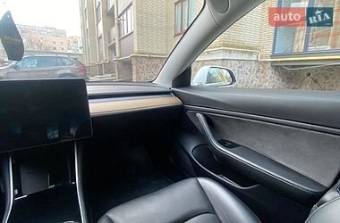 Седан Tesla Model 3 2019 в Тернополе