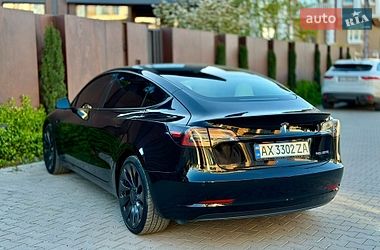 Седан Tesla Model 3 2022 в Черновцах