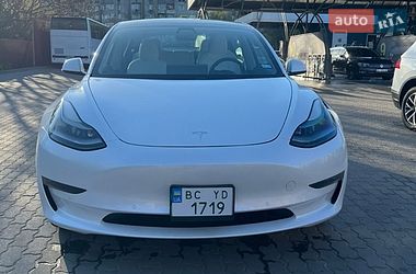 Седан Tesla Model 3 2021 в Львове