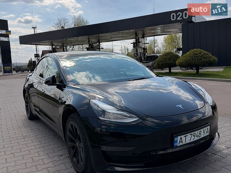 Tesla Model 3 2021