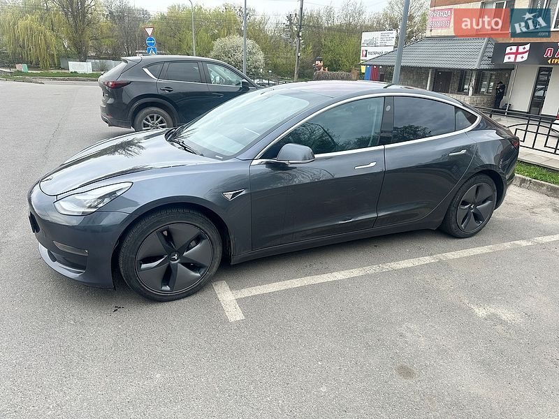 Седан Tesla Model 3 2018 в Вінниці