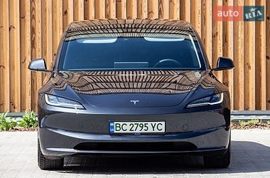 Седан Tesla Model 3 2024 в Львові