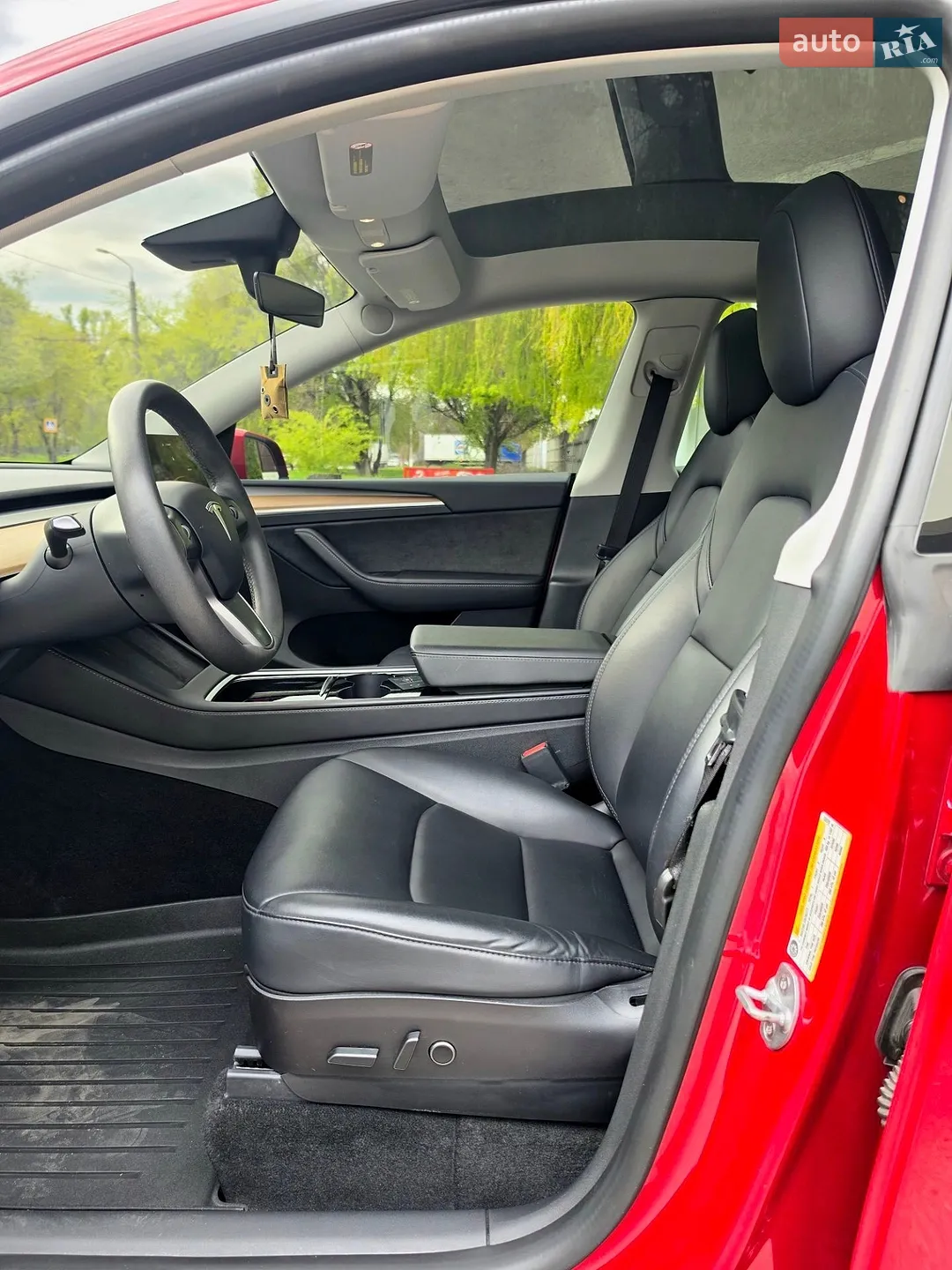 2022 Tesla Model Y - мініатюра 17