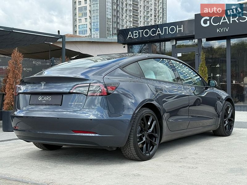 Седан Tesla Model 3 2021 в Києві