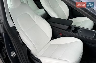 Седан Tesla Model 3 2021 в Києві