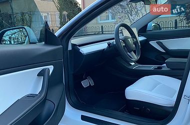 Седан Tesla Model 3 2020 в Ивано-Франковске