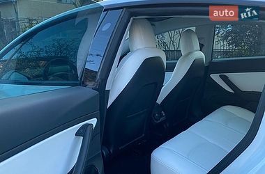 Седан Tesla Model 3 2020 в Ивано-Франковске