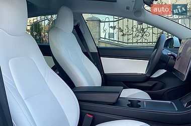 Седан Tesla Model 3 2020 в Ивано-Франковске