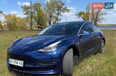 Седан Tesla Model 3 2018 в Каменском
