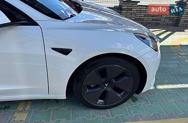 Седан Tesla Model 3 2021 в Львове