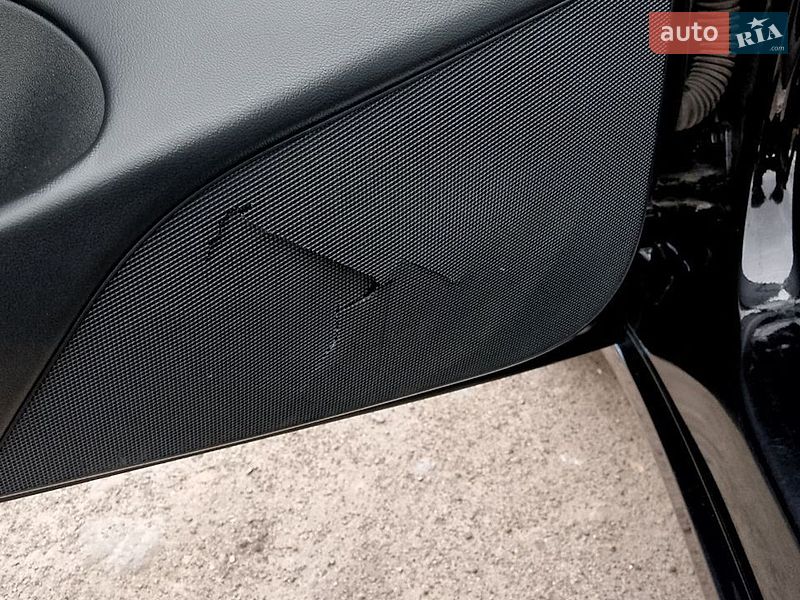 Седан Tesla Model 3 2020 в Львове
