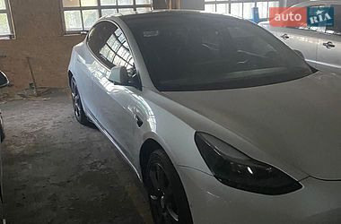 Седан Tesla Model 3 2021 в Луцке