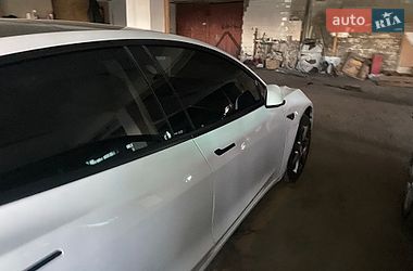 Седан Tesla Model 3 2021 в Луцке