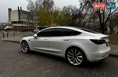 Седан Tesla Model 3 2019 в Луцьку
