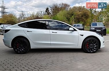 Седан Tesla Model 3 2023 в Львове