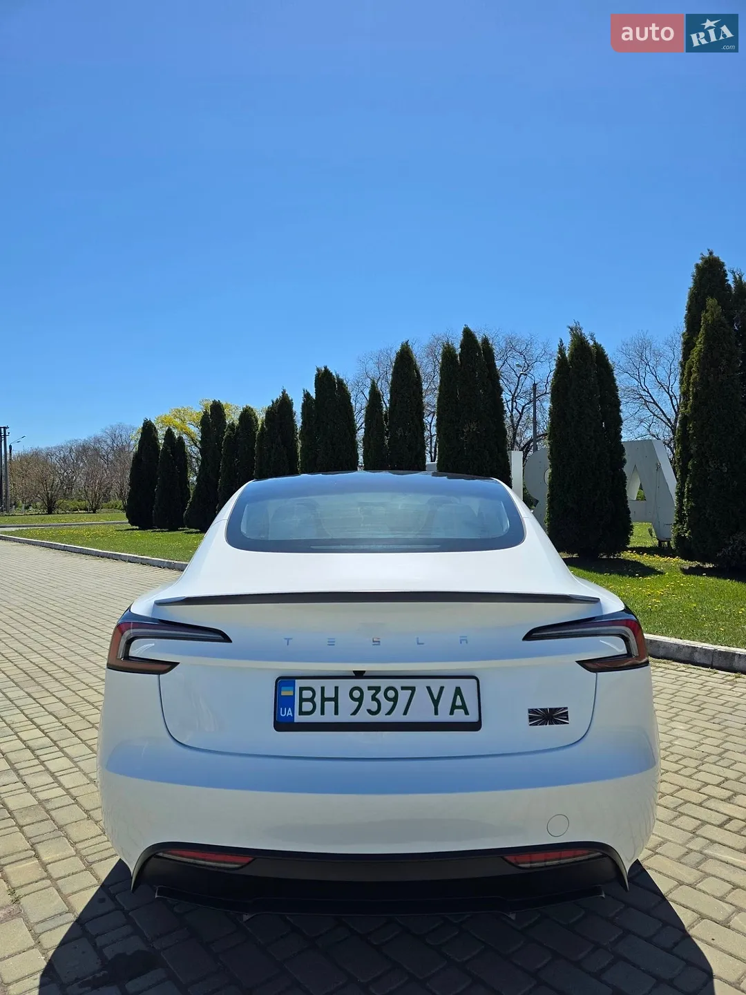 2025 Tesla Model 3 - мініатюра 6