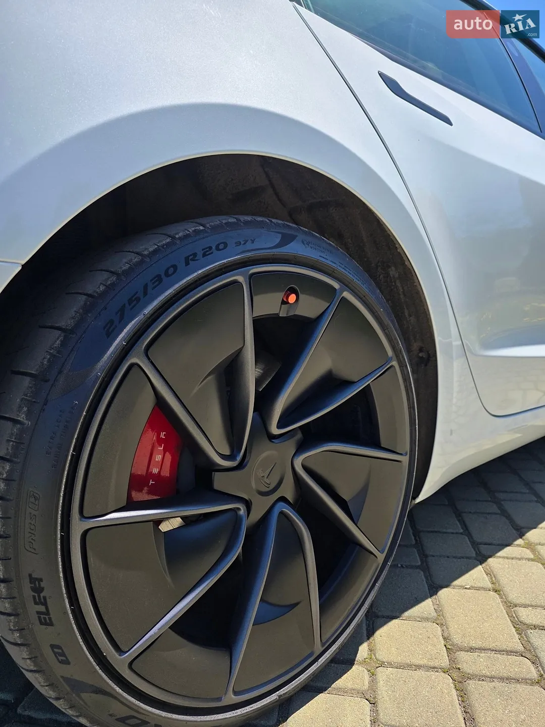 2025 Tesla Model 3 - мініатюра 9