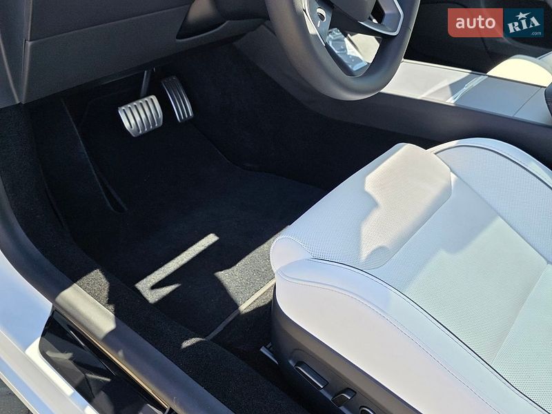 Седан Tesla Model 3 2025 в Одессе