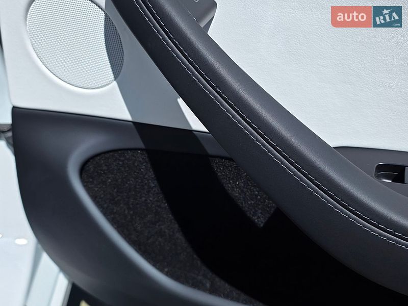 Седан Tesla Model 3 2025 в Одессе