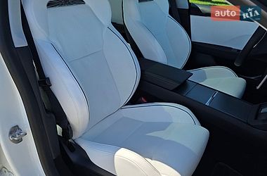 Седан Tesla Model 3 2025 в Одессе