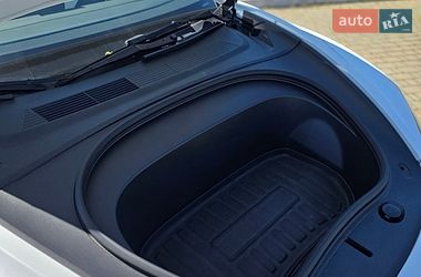 Седан Tesla Model 3 2025 в Одессе