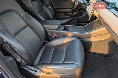 Седан Tesla Model 3 2018 в Львові