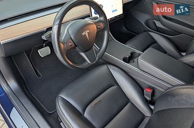 Седан Tesla Model 3 2018 в Львові