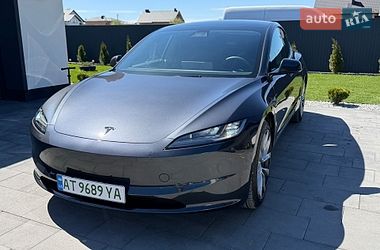 Седан Tesla Model 3 2025 в Ивано-Франковске