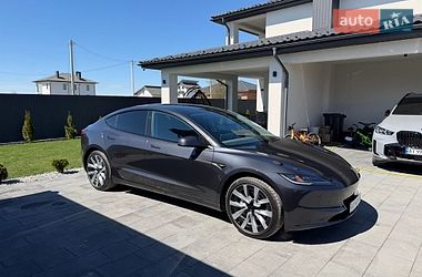Седан Tesla Model 3 2025 в Ивано-Франковске