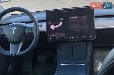 Седан Tesla Model 3 2022 в Киеве