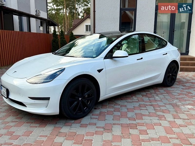Tesla Model 3 2021
