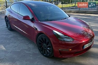 Седан Tesla Model 3 2022 в Тернополе