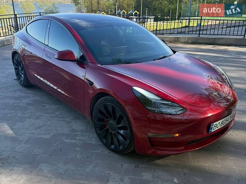 Седан Tesla Model 3 2022 в Тернополе