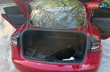 Седан Tesla Model 3 2022 в Тернополе