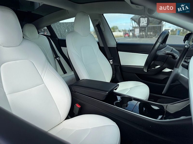 Седан Tesla Model 3 2019 в Днепре