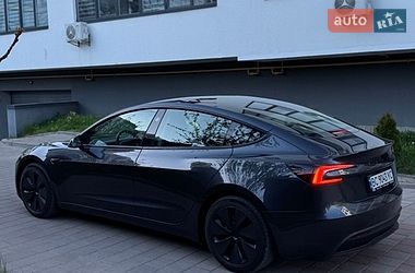 Седан Tesla Model 3 2024 в Львове