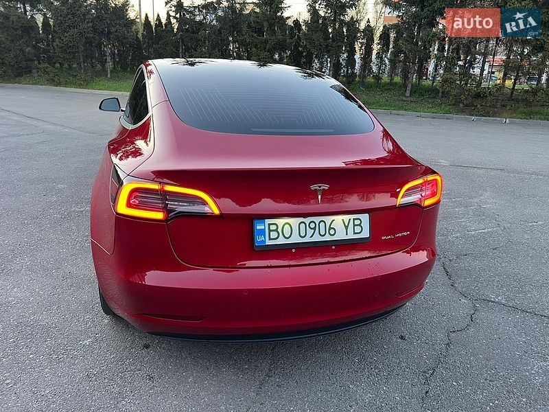 Седан Tesla Model 3 2018 в Тернополе